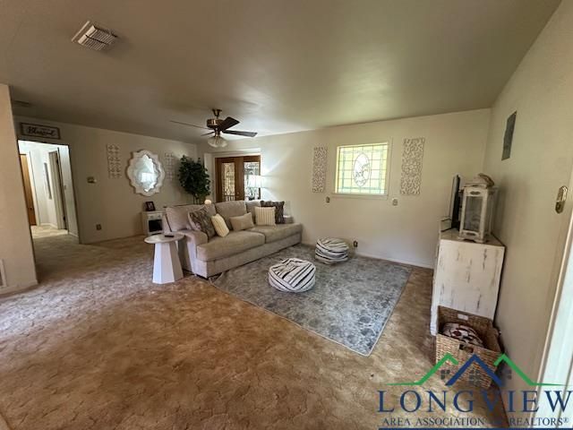 260 Hargis Dr., New London, TX 75682