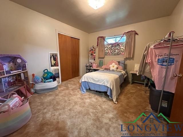 260 Hargis Dr., New London, TX 75682