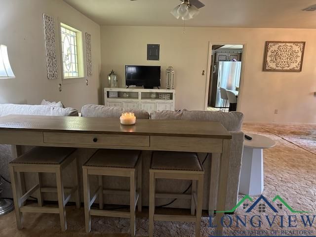 260 Hargis Dr., New London, TX 75682