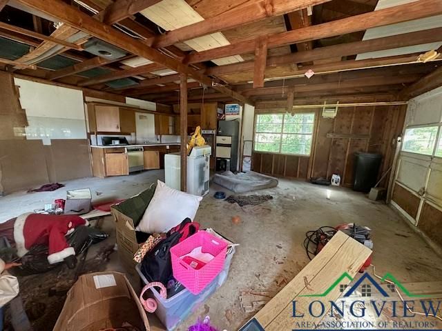 260 Hargis Dr., New London, TX 75682