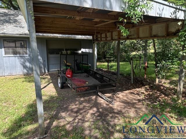 260 Hargis Dr., New London, TX 75682