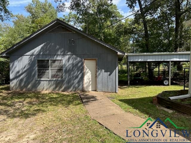 260 Hargis Dr., New London, TX 75682