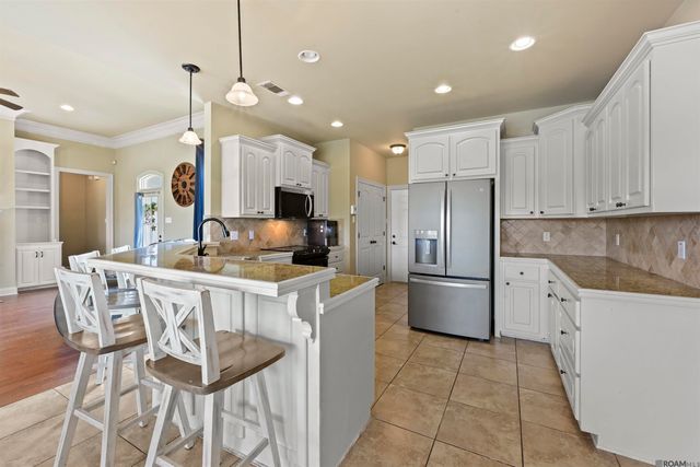 4548 Little Hope Dr, Addis, LA 70710