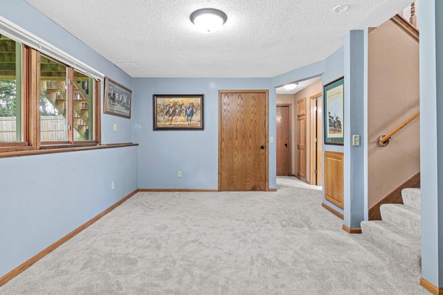 14137 Carmody Drive, Eden Prairie, MN 55347