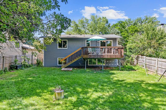 14137 Carmody Drive, Eden Prairie, MN 55347