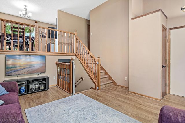 14137 Carmody Drive, Eden Prairie, MN 55347