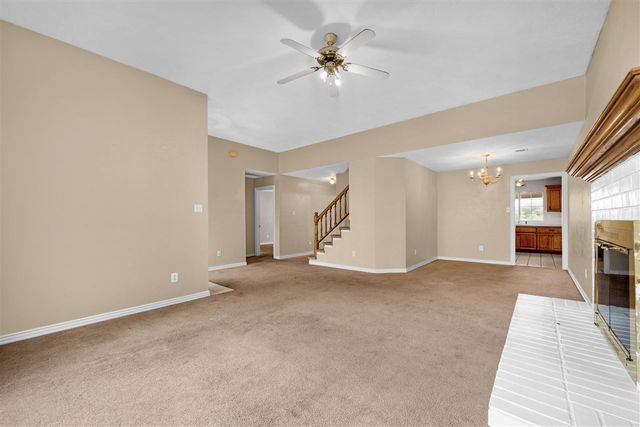 5 NW Pleasant View Rdg, Lawton, OK 73505