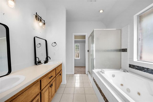 5 NW Pleasant View Rdg, Lawton, OK 73505