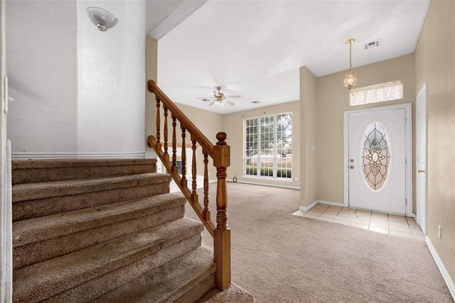 5 NW Pleasant View Rdg, Lawton, OK 73505