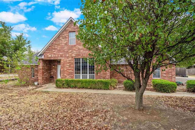 5 NW Pleasant View Rdg, Lawton, OK 73505
