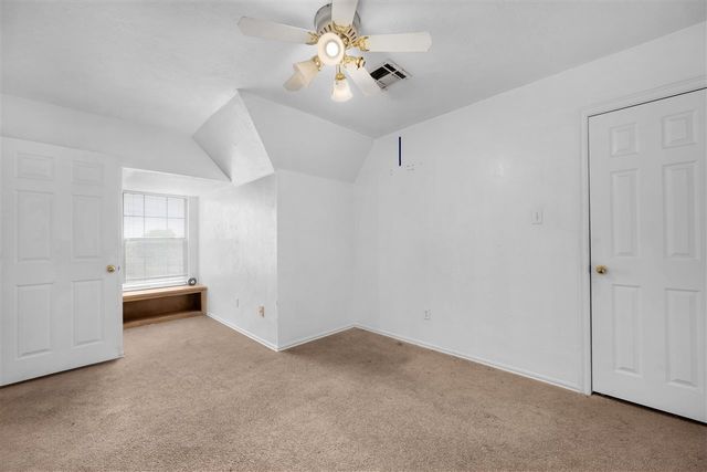5 NW Pleasant View Rdg, Lawton, OK 73505