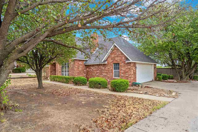 5 NW Pleasant View Rdg, Lawton, OK 73505