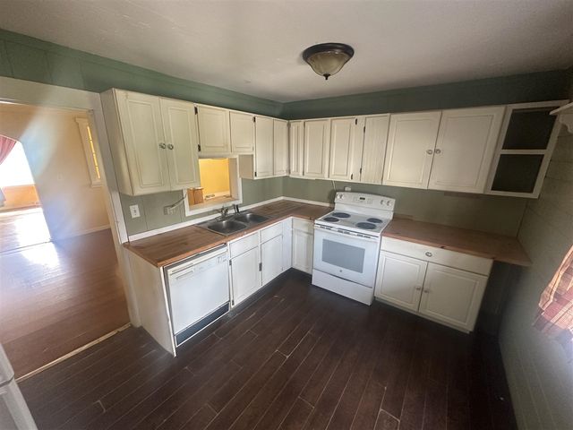 2190 68th Street, Fennville, MI 49408