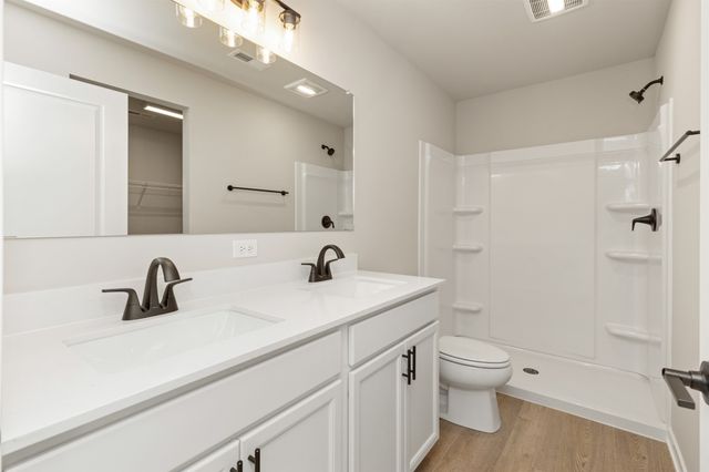 462 SW 12th Street, Des Moines, IA 50309