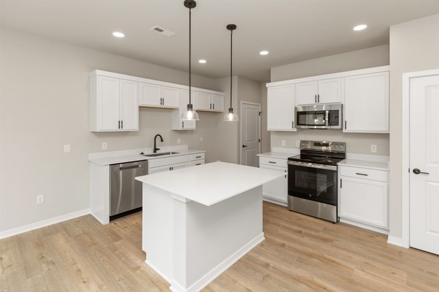 462 SW 12th Street, Des Moines, IA 50309
