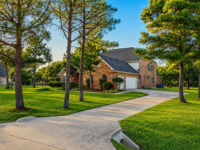 7517 Rodeo Drive, Denton, TX 76208