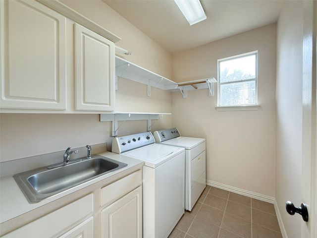 7517 Rodeo Drive, Denton, TX 76208