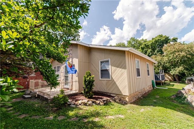 307 Riley Street, Atchison, KS 66002