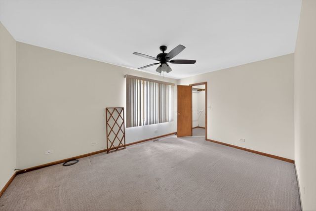 1152 E Walnut Avenue, Des Plaines, IL 60016
