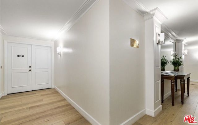 321 N Oakhurst Drive 306, Beverly Hills, CA 90210