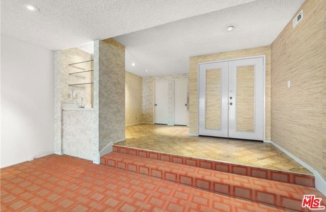 321 N Oakhurst Drive 306, Beverly Hills, CA 90210