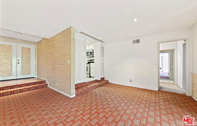 321 N Oakhurst Drive 306, Beverly Hills, CA 90210