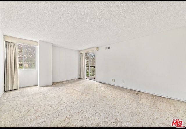 321 N Oakhurst Drive 306, Beverly Hills, CA 90210