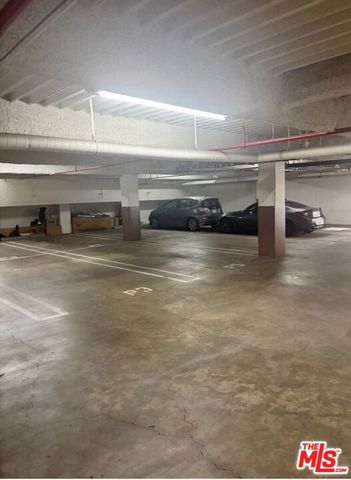 321 N Oakhurst Drive 306, Beverly Hills, CA 90210