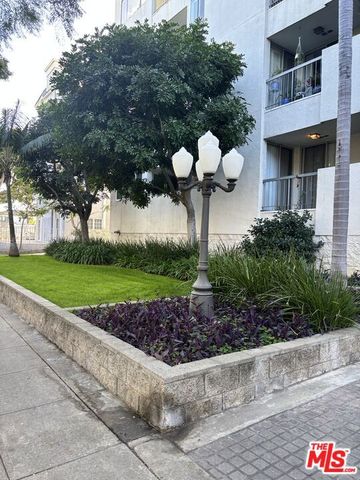 321 N Oakhurst Drive 306, Beverly Hills, CA 90210