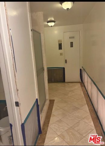 321 N Oakhurst Drive 306, Beverly Hills, CA 90210