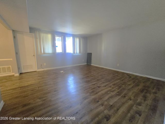 6160 Innkeepers Court 56, East Lansing, MI 48823