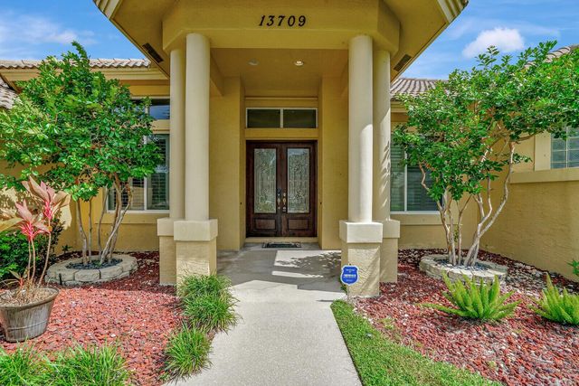 13709 Columbine Avenue, Wellington, FL 33414