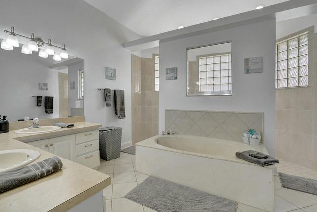 13709 Columbine Avenue, Wellington, FL 33414