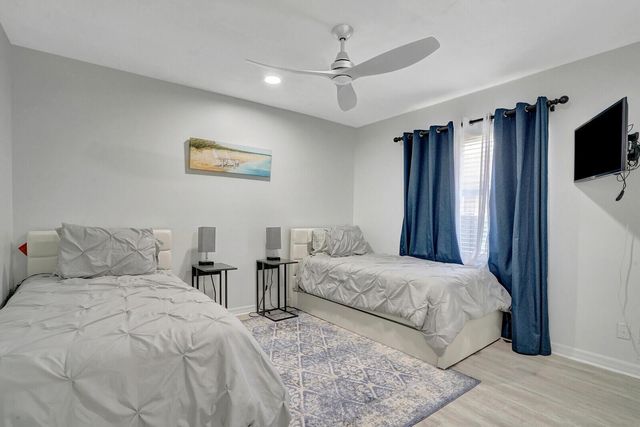 13709 Columbine Avenue, Wellington, FL 33414