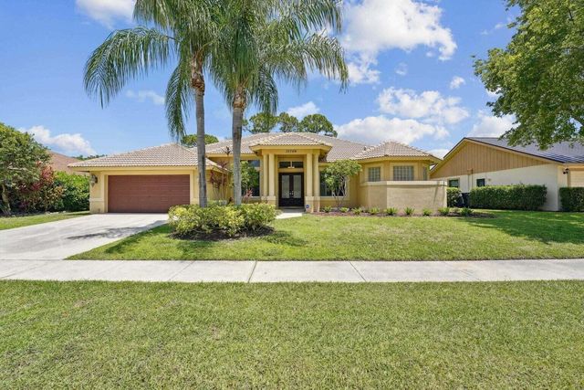 13709 Columbine Avenue, Wellington, FL 33414