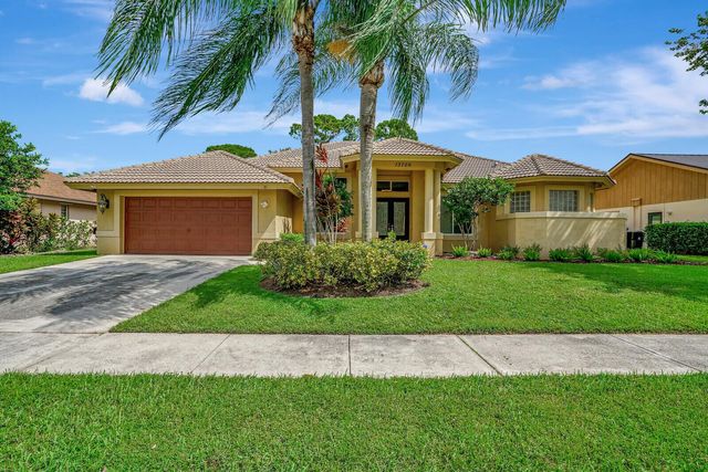 13709 Columbine Avenue, Wellington, FL 33414
