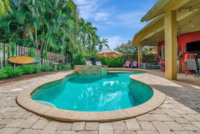 13709 Columbine Avenue, Wellington, FL 33414