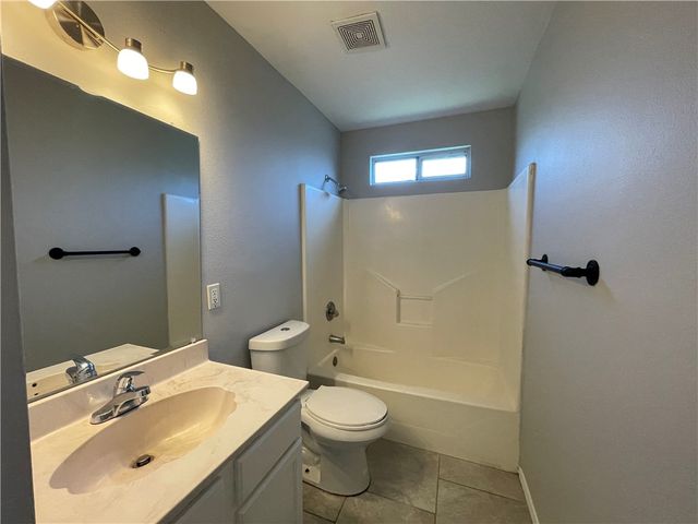 5934 Community Dr, Corpus Christi, TX 78412