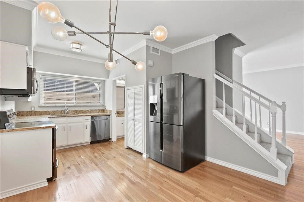 2728 Reagan Street 204, Dallas, TX 75219
