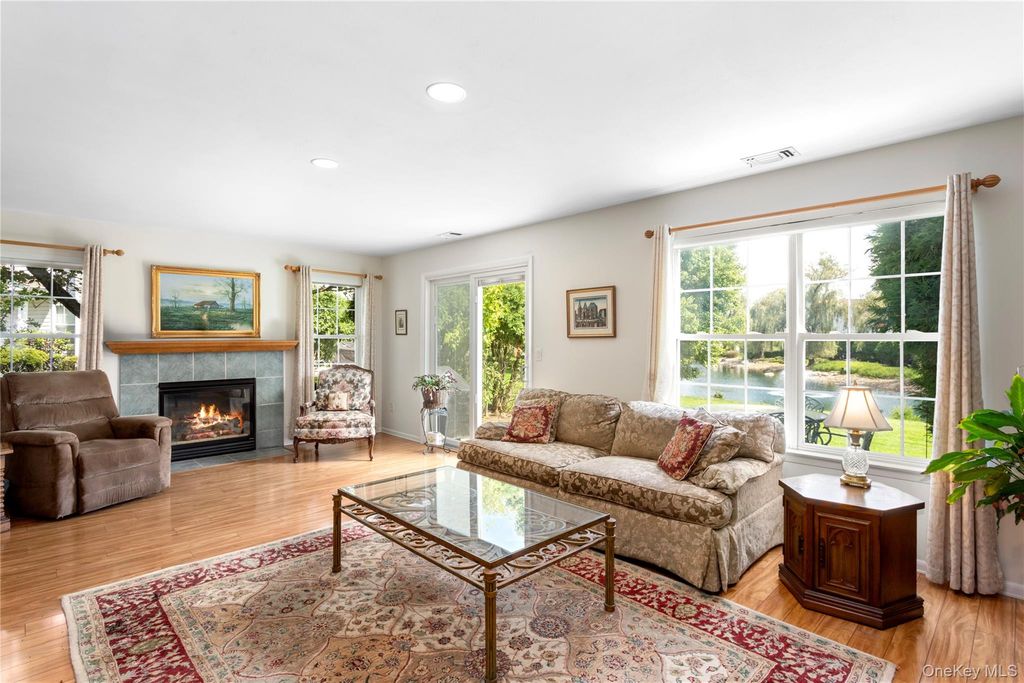 317 Erik Drive, East Setauket, NY 11733 — photo 3