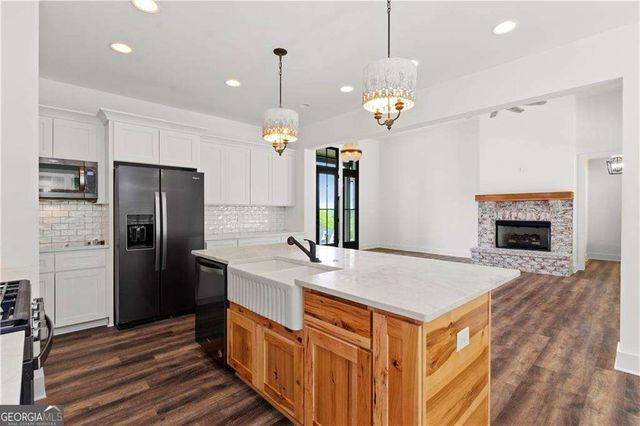 151 Palisade Drive, Rydal, GA 30171