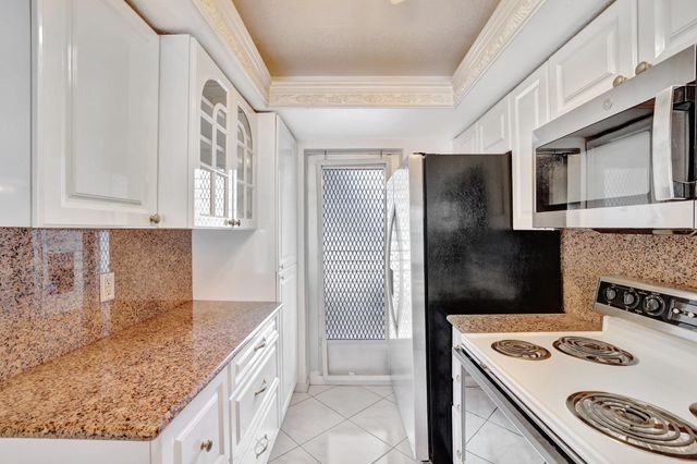 4500 N Federal Hwy 151F, Lighthouse Point, FL 33064