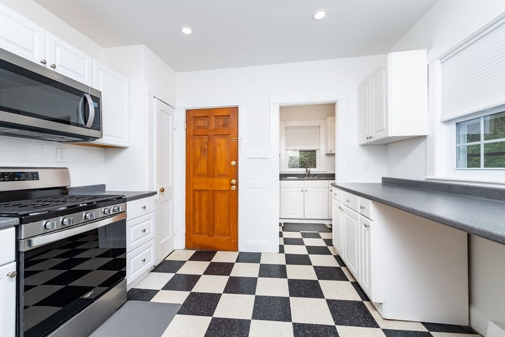 15 Vera 1, Boston, MA 02121