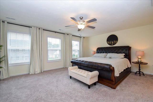 8322 Leighburn DR, Roanoke, VA 24019