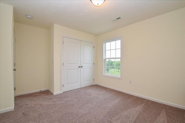 8322 Leighburn DR, Roanoke, VA 24019