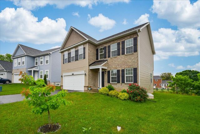 8322 Leighburn DR, Roanoke, VA 24019
