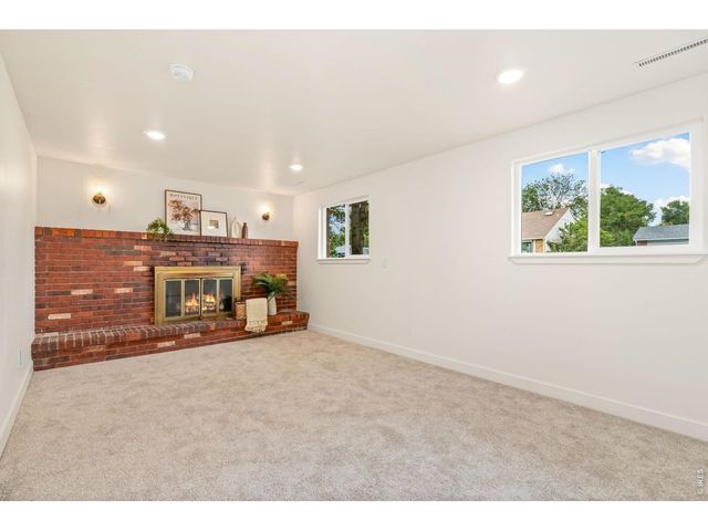 743 Scotch Elm Dr, Loveland, CO 80538