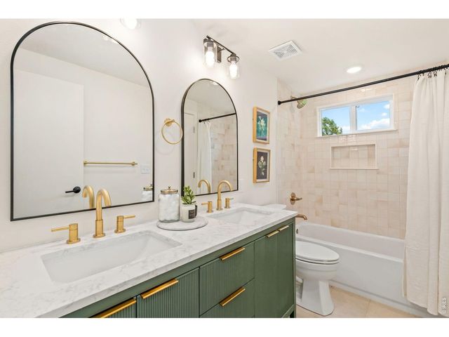 743 Scotch Elm Dr, Loveland, CO 80538