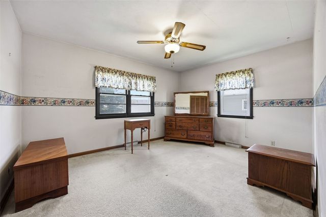 1480 Henderson Drive, Marion, IA 52302
