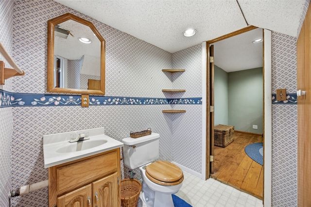 1480 Henderson Drive, Marion, IA 52302